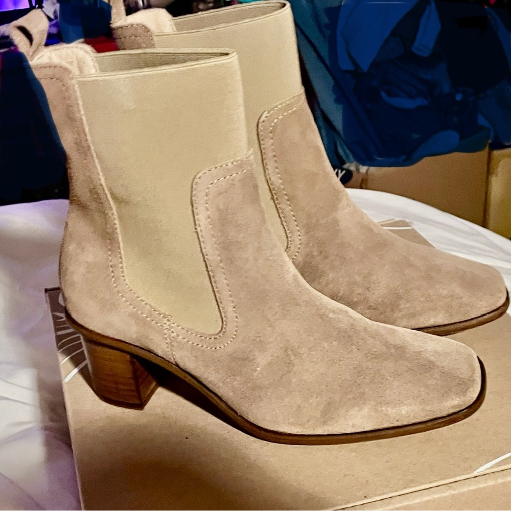 Portland Leather Goods Patina Vero Chelsea Boots Taupe Size 8 - Picture 3 of 8